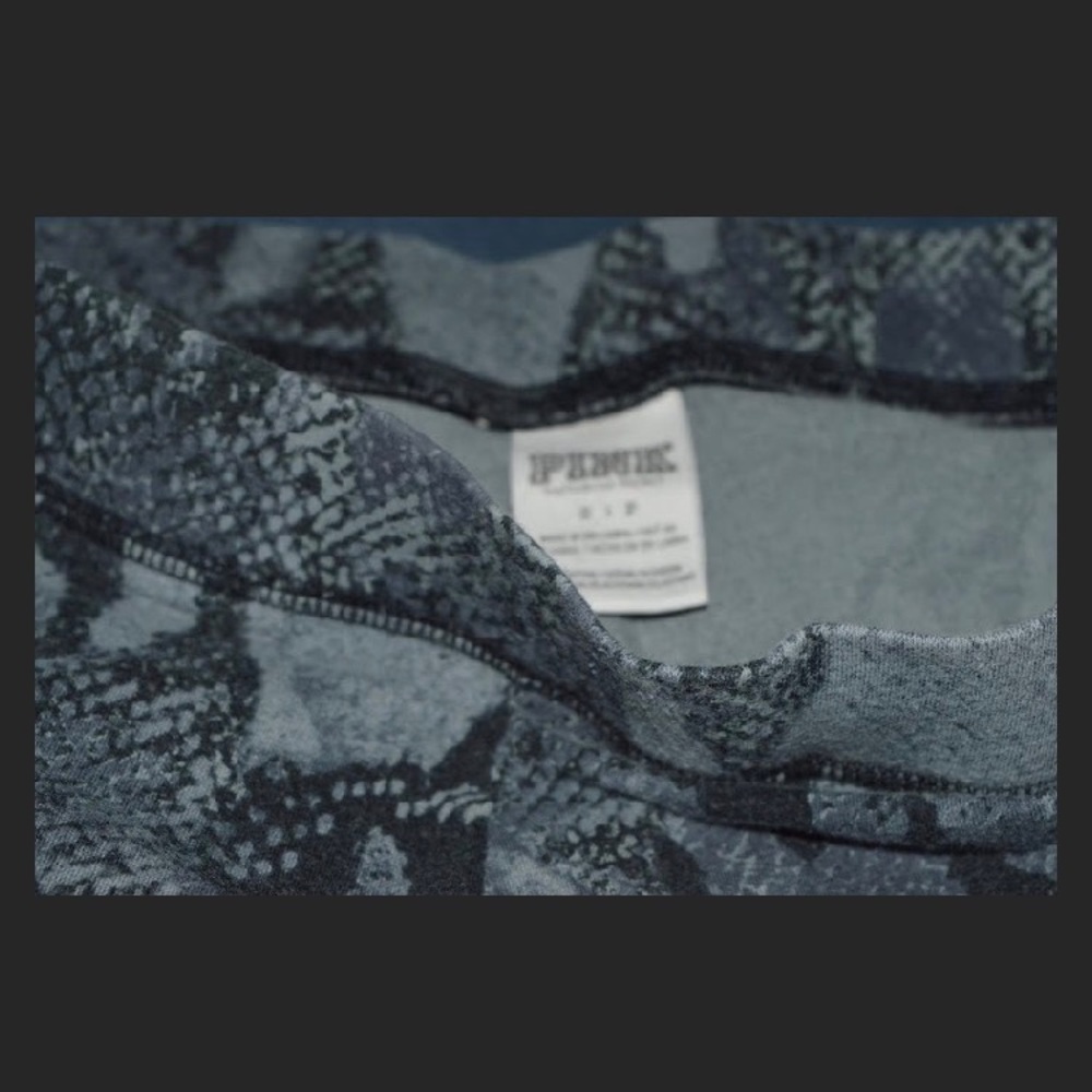 Size Small Snake Skin Print leggings "PINK" brand